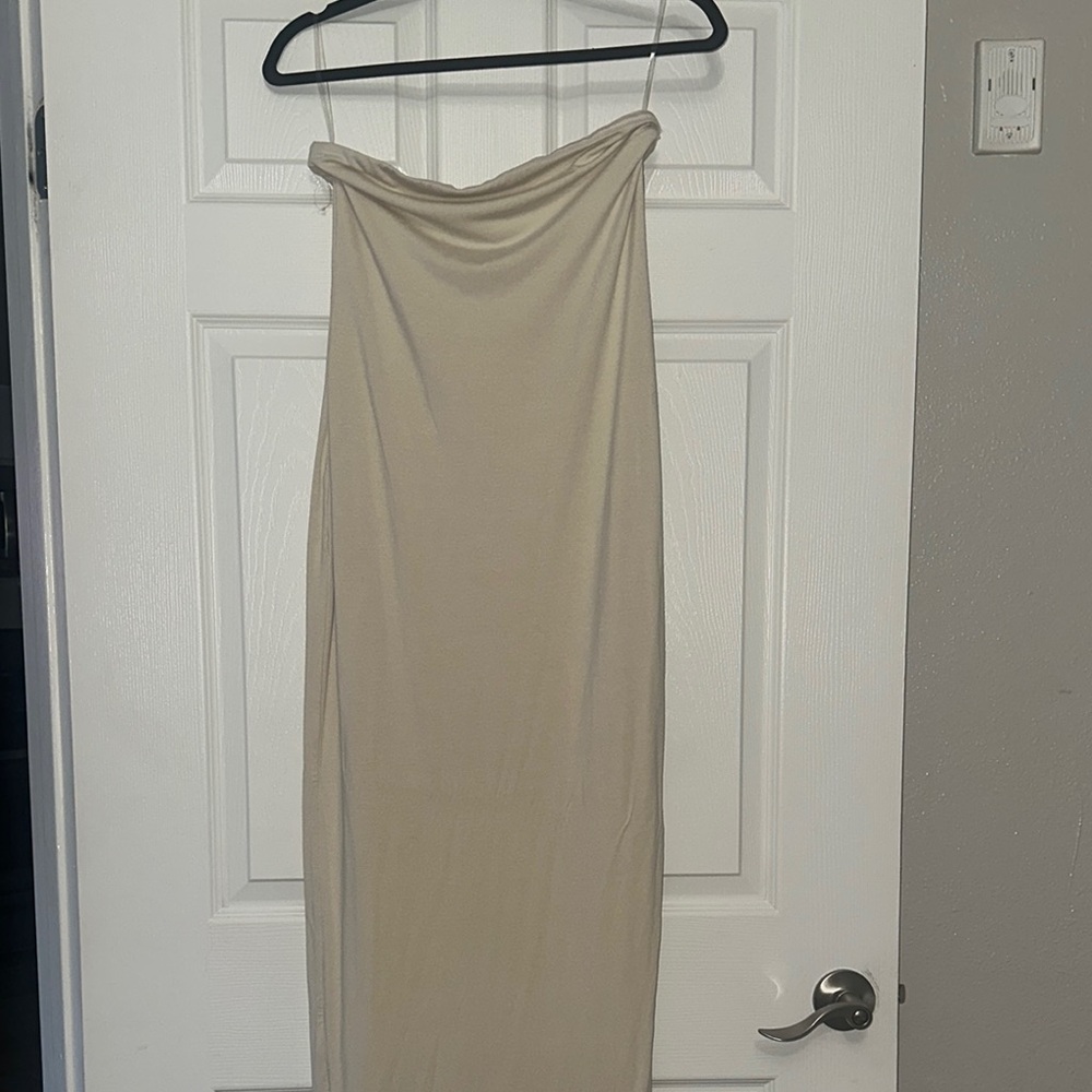 Elegant Strapless Cream Maxi Pencil Dress with Ruched Detail